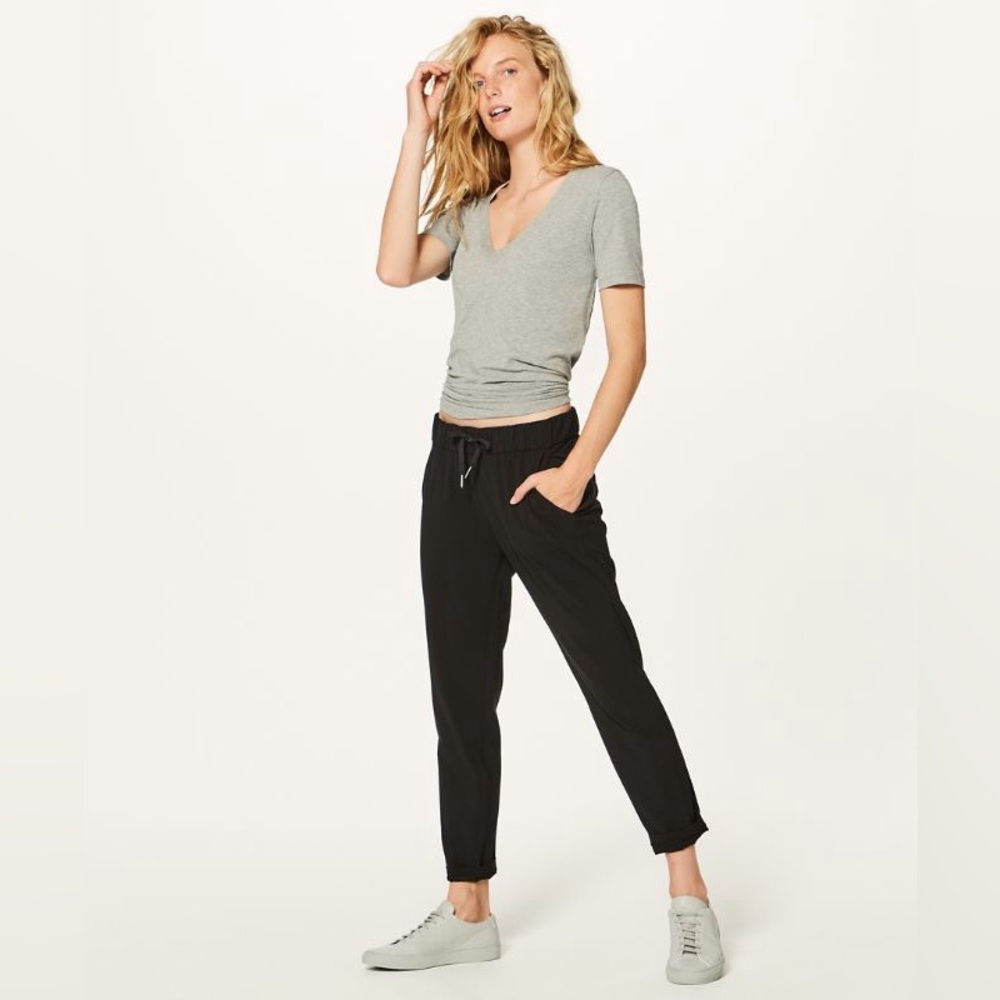 LULULEMON ON THE FLY PANT sz 8